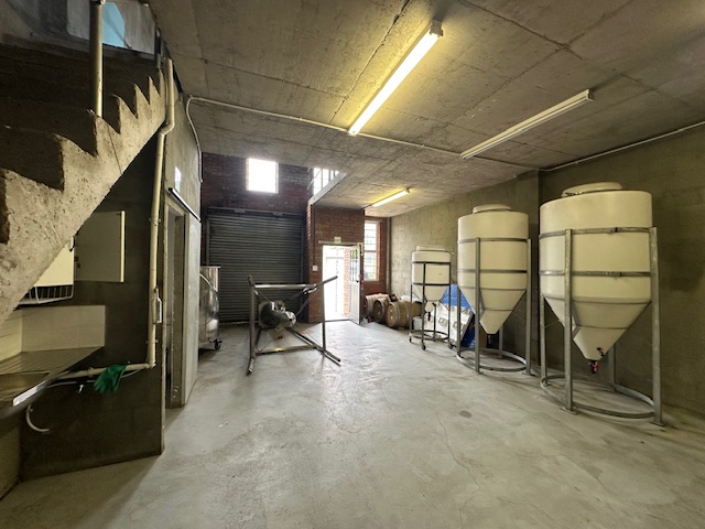 To Let commercial Property for Rent in Maitland Western Cape